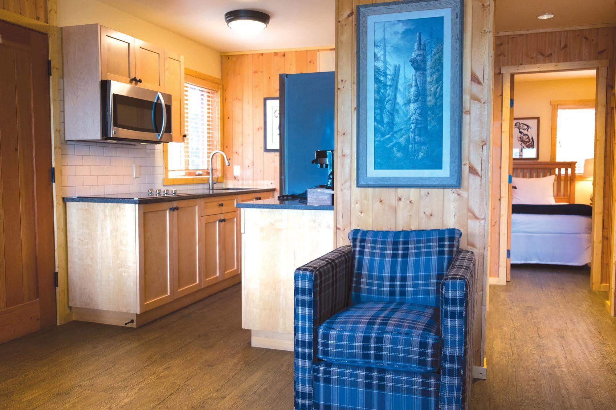 Wild Renfrew Seaside Cottages Порт-Ренфрю Экстерьер фото